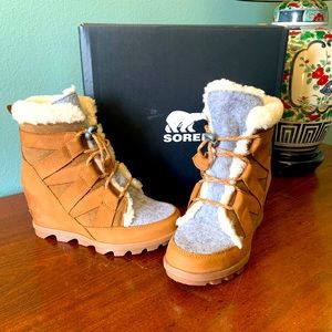 NWB SOREL Joan of Arctic Wedge II Cozy Boot